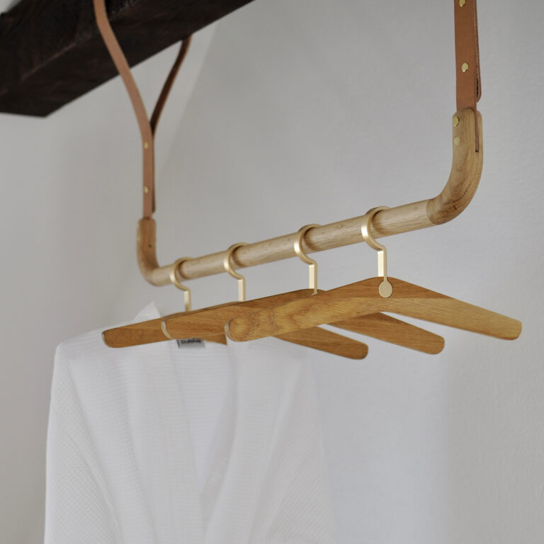 Hangers_medium